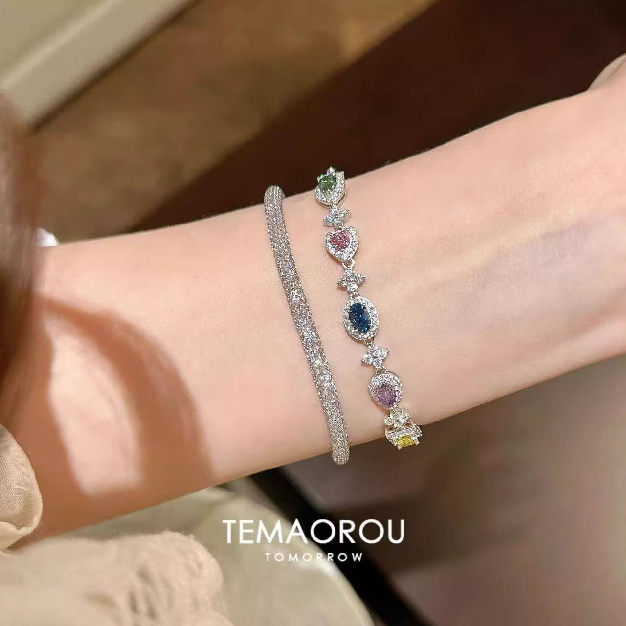 “糖果派对”多彩爆闪锆石精致手链女轻奢高级感重工手饰品配饰,淘宝优惠券,粉丝福利购,淘宝优惠卷