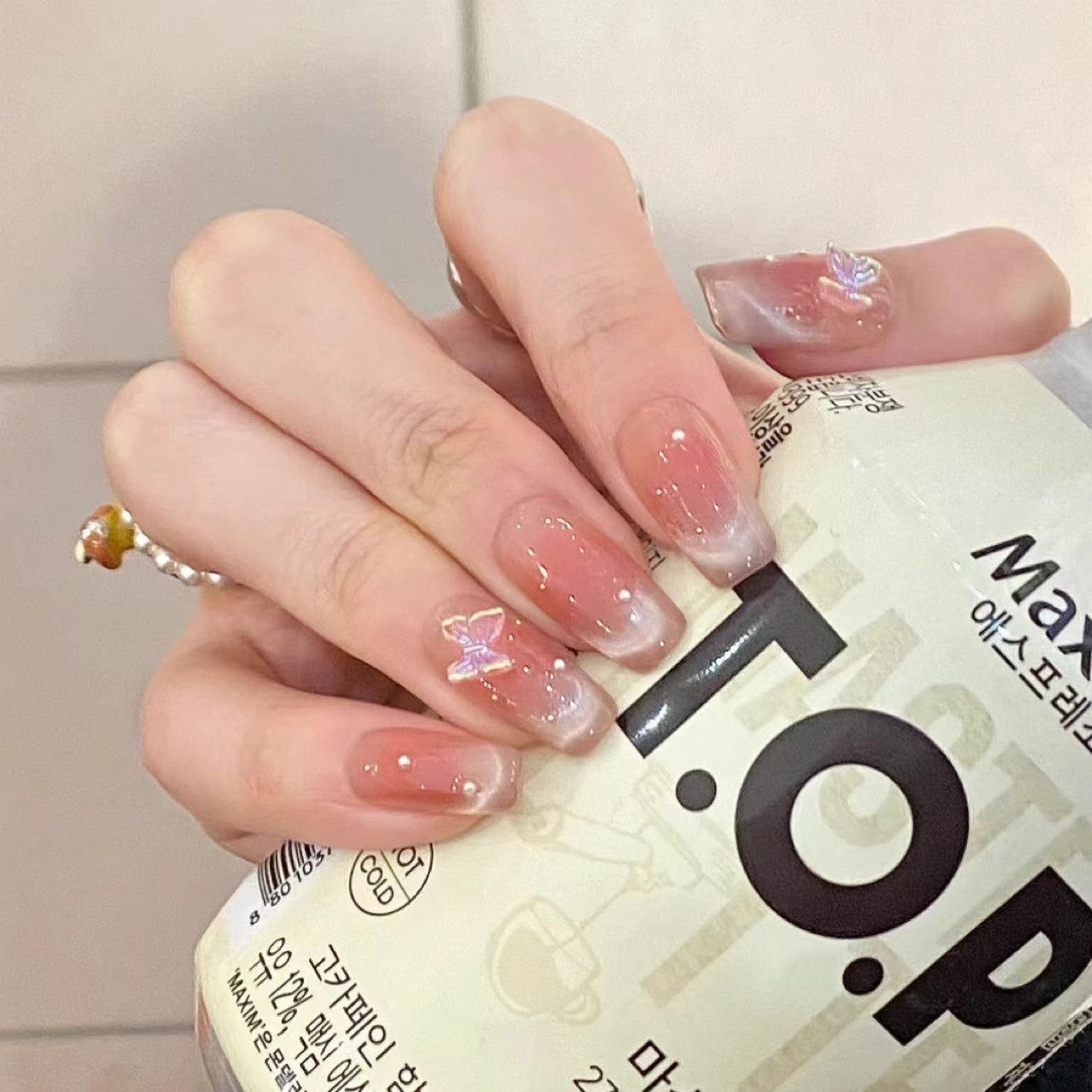 晶石猫眼美甲短款立体蝴蝶法式中长款2025新款高级感穿戴甲贴片,淘宝优惠券,粉丝福利购,淘宝优惠卷