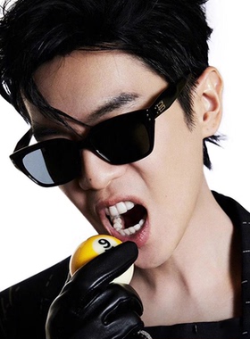 时尚墨镜2026款防紫外线方形