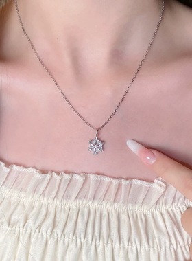 圣诞冬季雪花项链女2025新款精致冷清感小众设计锁骨链送女友礼物