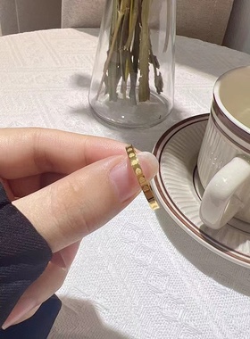 食指素圈戒指女高级感彩金素戒时尚指环小指仿黄金尾戒不掉色钛钢