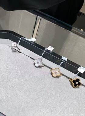 全新社交无压力高定品质四叶草戒指18K红玉髓黑玛瑙蝴白贝母双面
