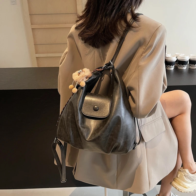 Ibrahimovic autumn and winter multi-functional large-capacity bag women's shoulder bag retro crossbody bag commuter shoulder bag cloud bag