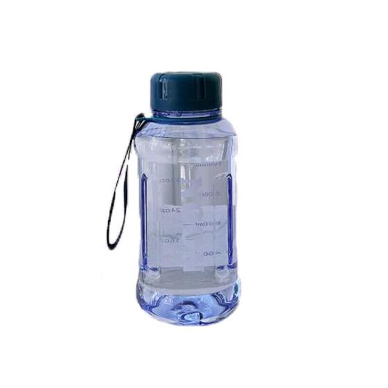 Student men and women outdoor sports fitness kettle