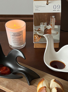 跨境陶瓷和平鸽烛台装饰摆件轻奢异形鸽子调味碟高颜值日式调料碟