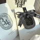ປັບຕົວເຂົ້າກັບ Diptyque Diptyque car aromatherapy pendant, high-end women fragrance air outlet diffuser