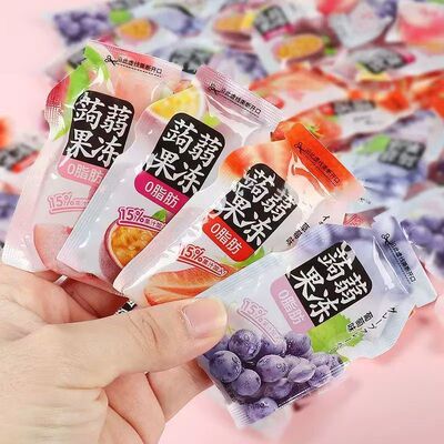 蒟蒻果冻低卡0脂肪吸吸网红休闲儿童小零食果味办公室散装袋装
