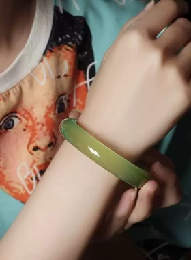 冰种岫岩玉手镯湖水绿