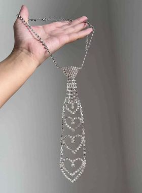 欧美时尚配饰新款三角形领结项链个性小众爱心领带精致百搭锁骨链