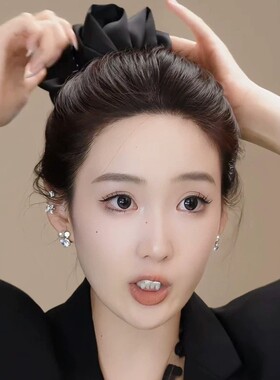 气质百搭法式云朵缎面丸子头抓夹
