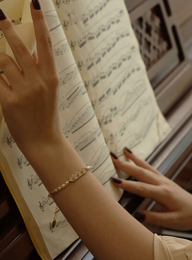 轻奢手链小米珍珠方牌ins精致女