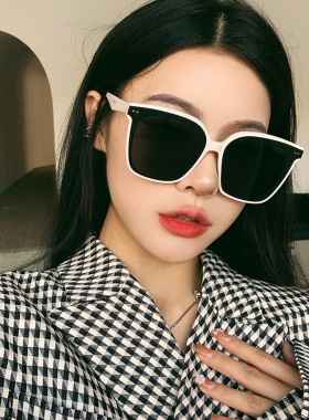 桔里防紫外线方形个性女白色墨镜