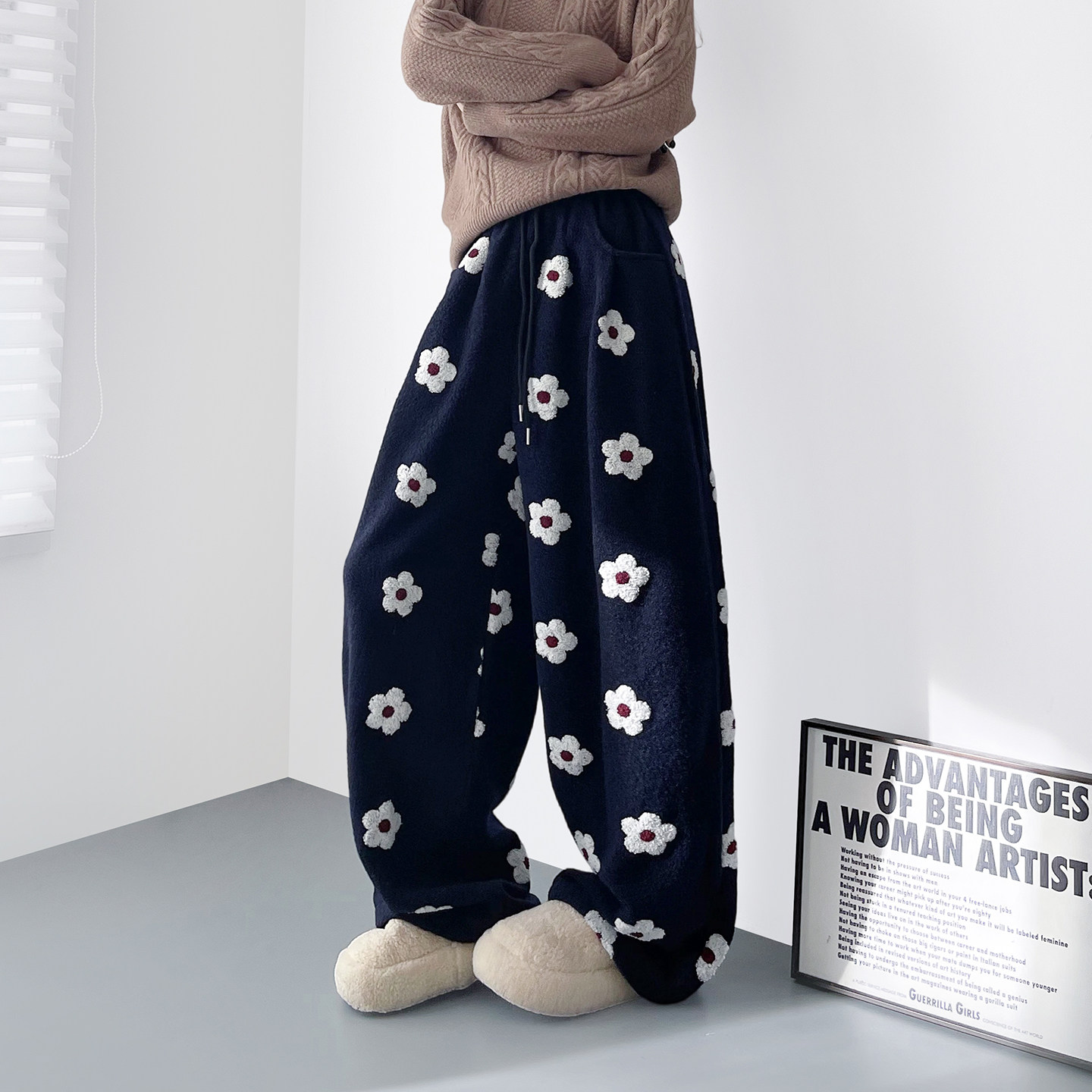 大码设计感刺绣小花毛毛卫裤女冬季保暖胖mm显瘦加厚不臃肿阔腿裤,淘宝优惠券,粉丝福利购,淘宝优惠卷