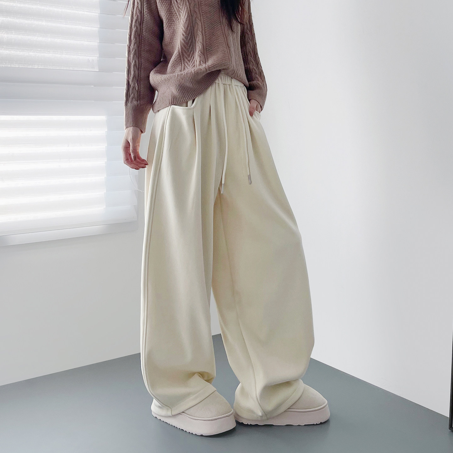 仿羊绒米白色加绒加厚奶芙糯米裤女冬季大码胖mm保暖不臃肿阔腿裤,淘宝优惠券,粉丝福利购,淘宝优惠卷