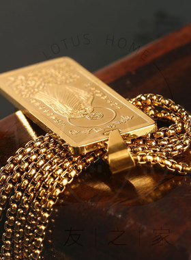 六字名号钛钢佛牌挂件长约4.5厘米宽约1.8厘米搭配合金材质链子