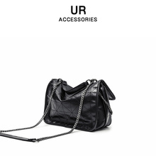 UR!欧美时尚大容量软面皮斜跨包