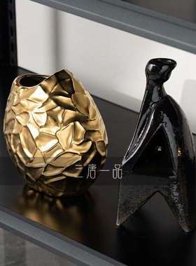 轻奢风客厅电视柜酒柜黑金摆件高级感酒店样板间壁柜艺术软装饰品