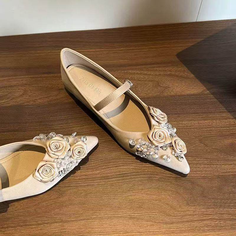 2026新款春季百搭内增高尖头花朵浅口玛丽珍舒适平底单鞋大码鞋女,淘宝优惠券,粉丝福利购,淘宝优惠卷