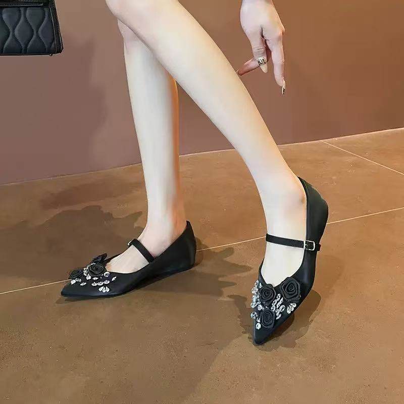 2026新款春季百搭内增高尖头花朵浅口玛丽珍舒适平底单鞋大码鞋女,淘宝优惠券,粉丝福利购,淘宝优惠卷