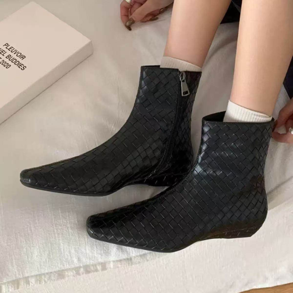 2025年秋冬季新款韩版方头编织宽松套筒坡跟短靴女低跟鞋时装靴,淘宝优惠券,粉丝福利购,淘宝优惠卷