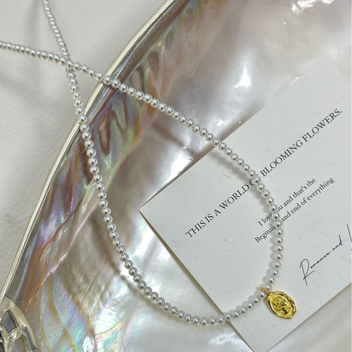 s925纯银施家澳白珍珠圆牌吊坠轻奢小众高级感女王项链女冷淡风 - 图2