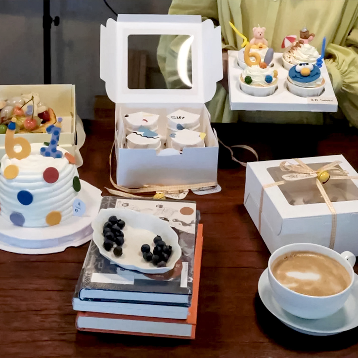 爆款六一儿童节纸杯蛋糕装饰4粒甜品打包盒软胶款61插件小熊蜡烛,淘宝优惠券,粉丝福利购,淘宝优惠卷