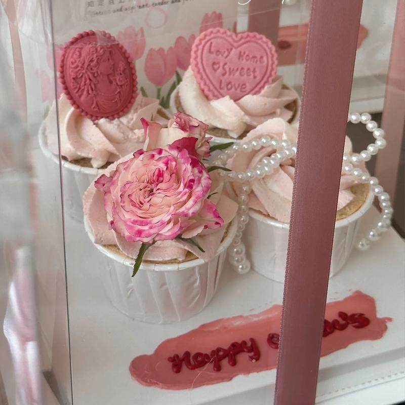 3.8妇女节女神生日蛋糕装饰摆件郁金香花束母亲节快乐卡片插件,淘宝优惠券,粉丝福利购,淘宝优惠卷