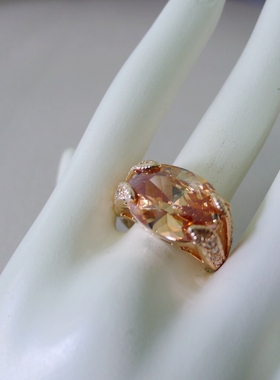 香槟色19号大戒面76C-22仿水晶