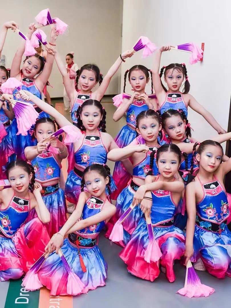 桃李杯群舞扇花花开舞蹈服民族舞蹈表演服 元旦舞蹈民族演出服装,淘宝优惠券,粉丝福利购,淘宝优惠卷