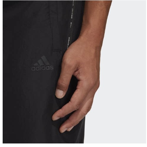 酷动城正品 Adidas Tech Woven男子梭织运动户外休闲短裤 HE9934 - 图0