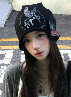 冬季女款黑飞马保暖堆堆帽