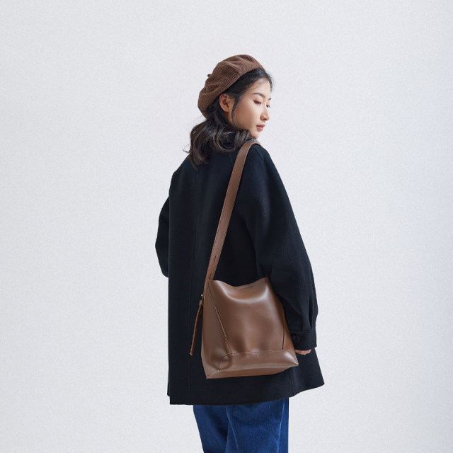 Ben Yifan's commuter style double-breasted double-sided woolen coat