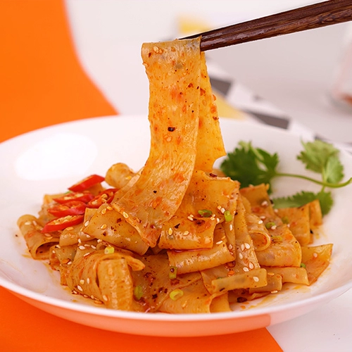 阿宽 Лапша красного масла Остенная сеть красная мгновенная лапша мгновенная лапша. Фаст -фуд не -фридного ужина сразу же есть сухая лапша