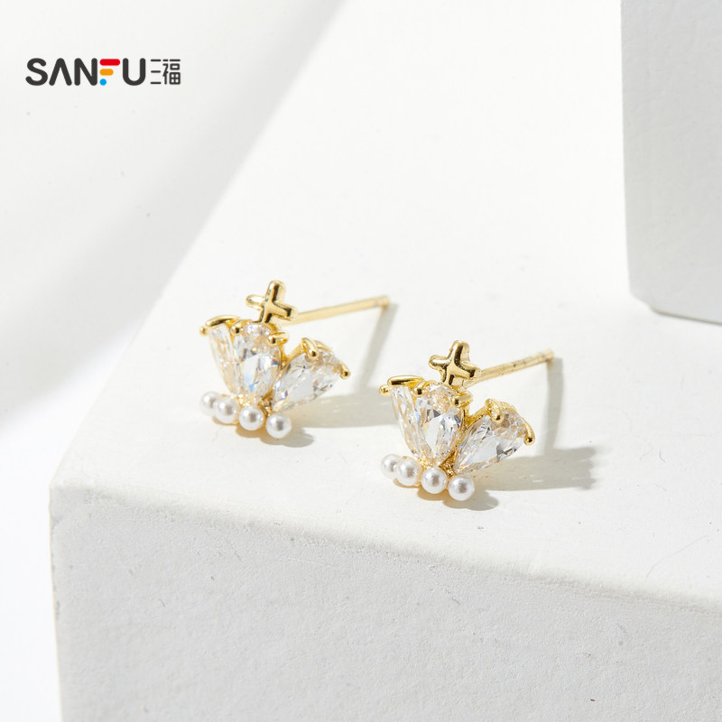 三福925银人造珍珠加冕耳钉一对 气质时尚设计感耳环首饰830877,淘宝优惠券,粉丝福利购,淘宝优惠卷