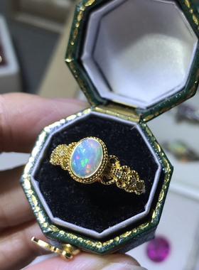 天然炫彩欧泊戒指女925银镀黄金镶嵌轻奢蕾丝日韩活口可调节