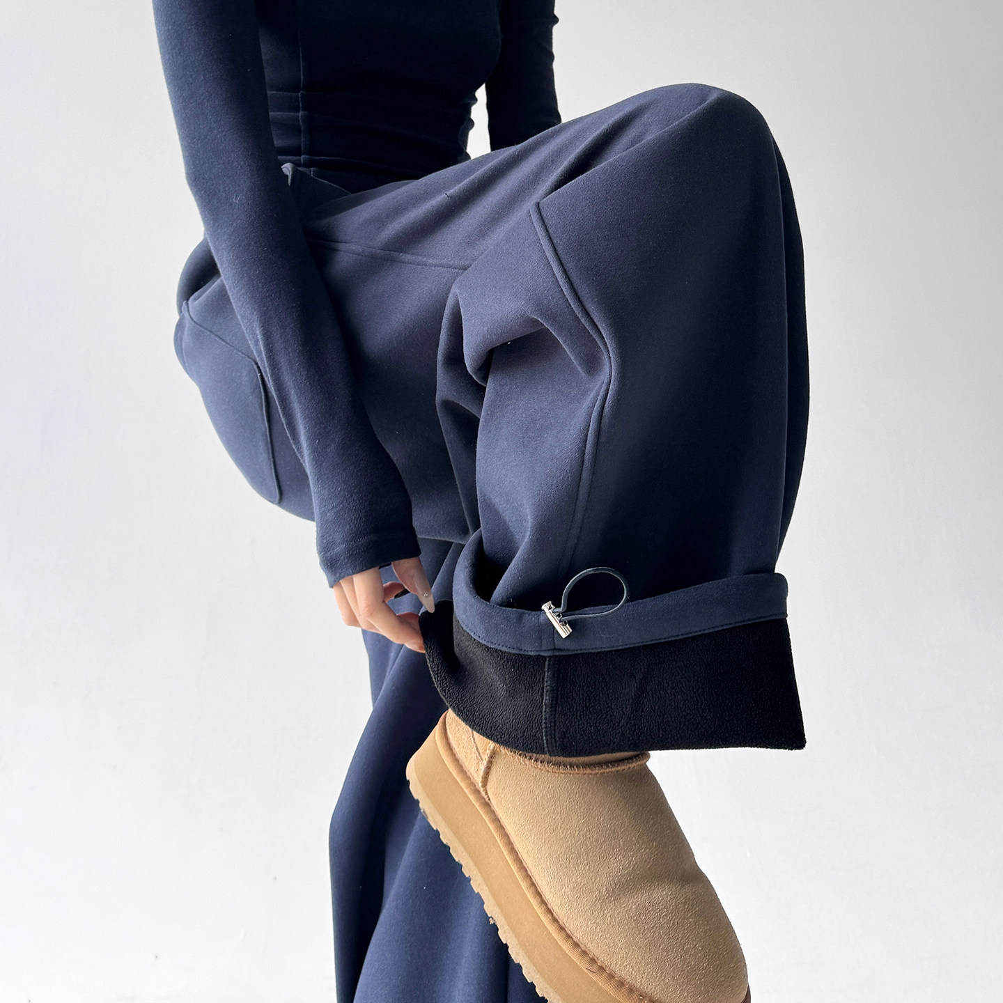 2025冬装新款抽绳弯刀卫裤女士痞帅高级感加绒廓形休闲阔腿裤子,淘宝优惠券,粉丝福利购,淘宝优惠卷