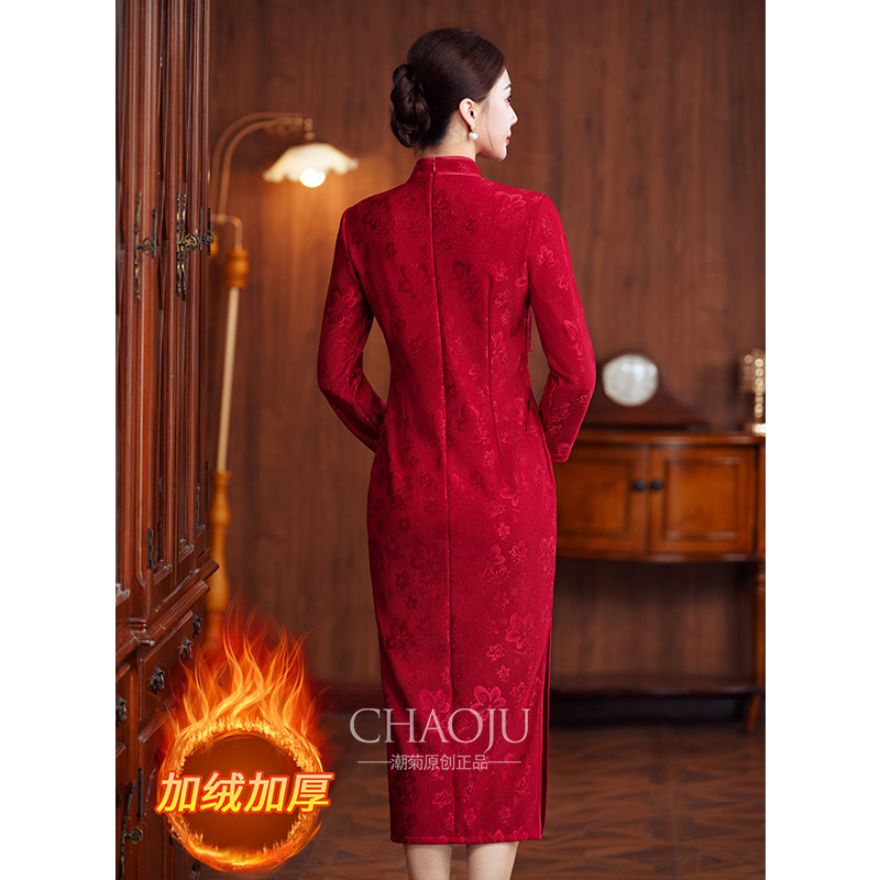 大码旗袍冬季加绒加厚红色2024新款喜婆婆婚宴装高端年轻款妈妈