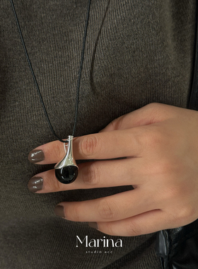 小众休闲长款小酒壶黑玛瑙项链吊坠皮绳毛衣链挂绳高级感可调节