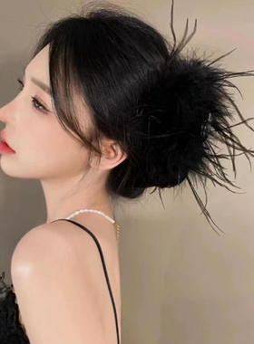 高级感羽毛发夹后脑勺显发量大号蓬松毛毛鲨鱼夹黑色夹子头饰抓夹