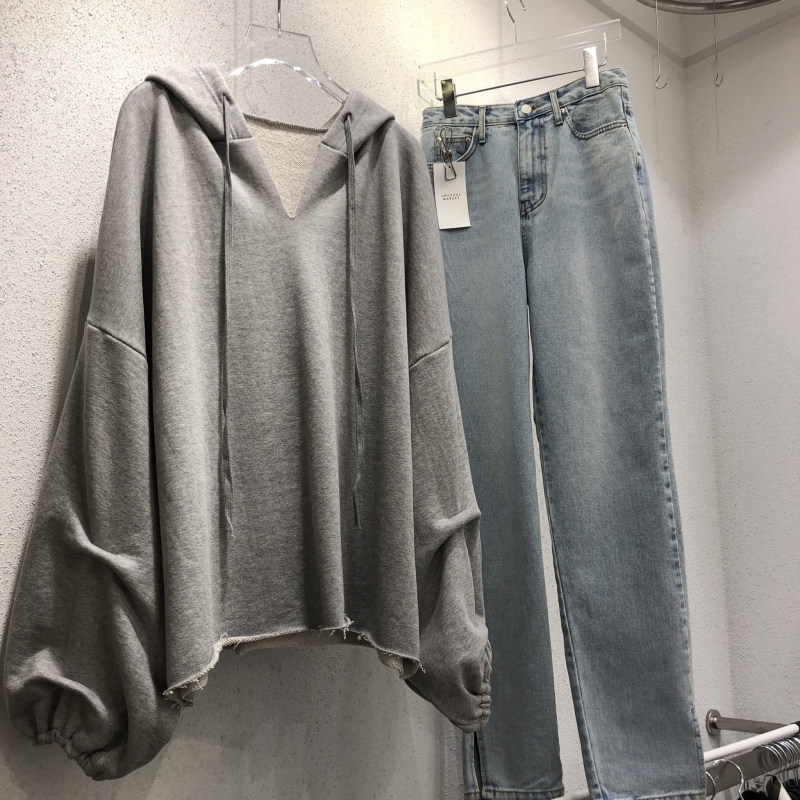  黛贝奴卫衣/绒衫