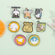 Brooch duck ງາມສ້າງສັນຕົວອັກສອນພາສາອັງກິດສ່ວນບຸກຄົນ badge pin ເຄື່ອງນຸ່ງຫົ່ມ backpack ອຸປະກອນເສີມ pendant medal