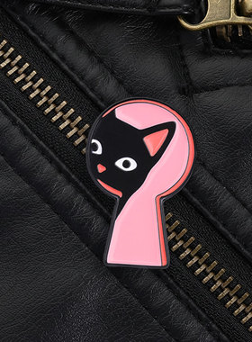 粉色钥匙洞猫咪金属胸针 可爱猎奇风小黑猫徽章 个性外套装饰别针