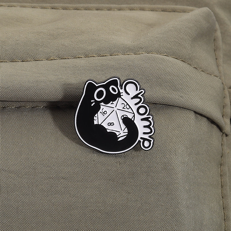 创意可爱骰子猫咪动物胸针金属徽章男女衣服包百搭胸针配饰,淘宝优惠券,粉丝福利购,淘宝优惠卷