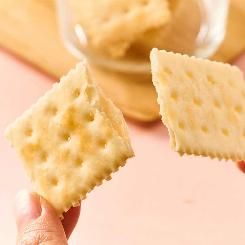 来伊份苏打饼干奶盐味500g小包装海苔纤麦早餐代餐咸味休闲零食 - 图2