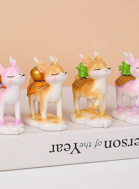 新款鹿携万喜一鹿生花卡通摆件