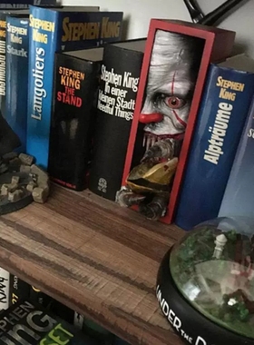 万圣节恐怖回魂小丑书签雕像创意装饰书架上的怪物树脂摆件工艺品