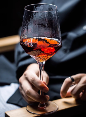 欧式玻璃冰棱高脚红酒杯