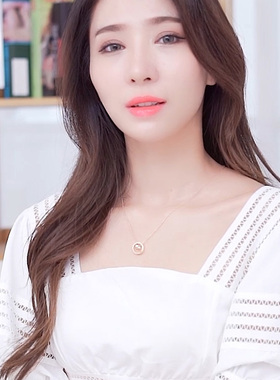 爱依依环环相扣双环吊坠项链女