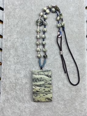 新天然和田玉草花无事牌国风山水意境无事牌吊坠配草花珠链河磨玉