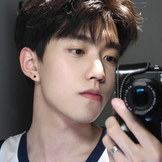 F136医用植入级钛合金火彩黑钻耳钉男士百搭养耳洞耳饰送生日礼物 - 图1